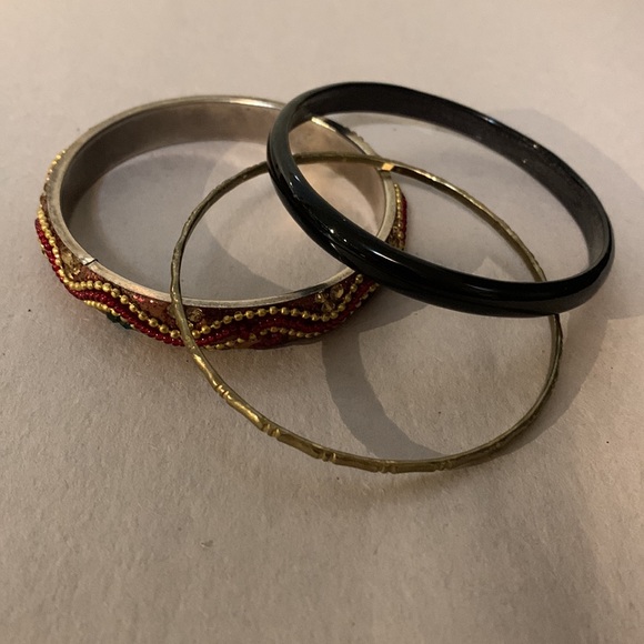 Set of three bracelets - Picture 4 of 5
